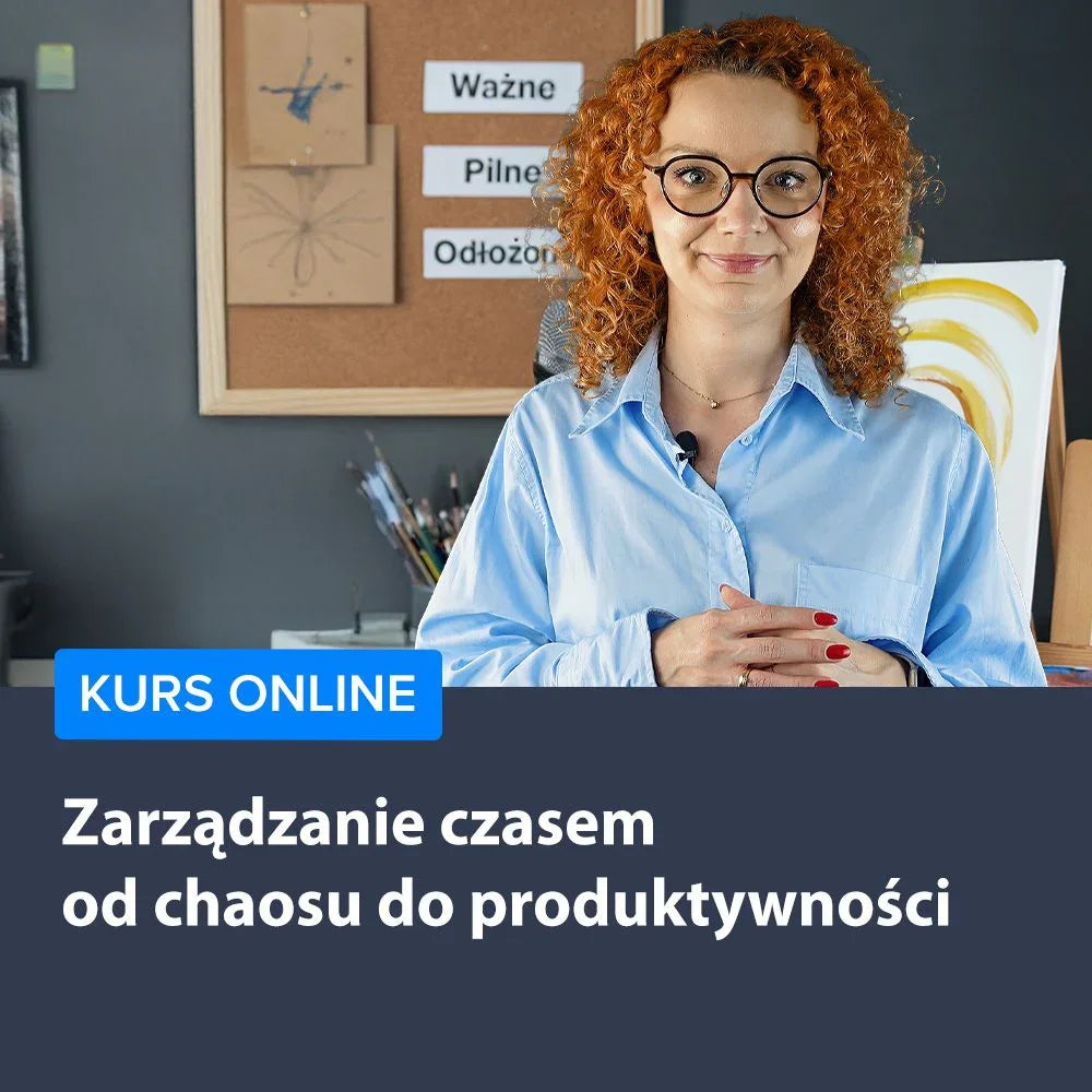 Kobieta z rudymi włosami, kurs online zarządzania czasem, tablica z napisami ważne, pilne, odłożone